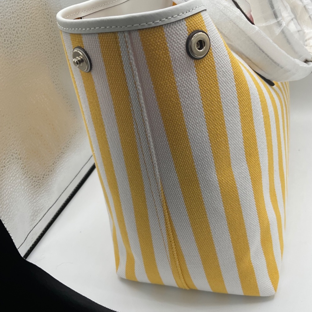 Kate Spade Street Stripe Tote Bag with matching pouch - Picture 9 of 16